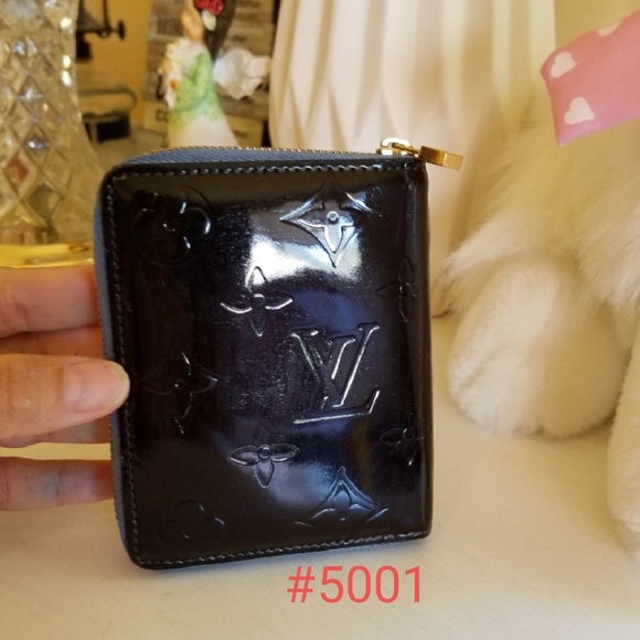 Louis Vuitton Accessories - Auth Louis Vuitton Zippy Wallet Broome